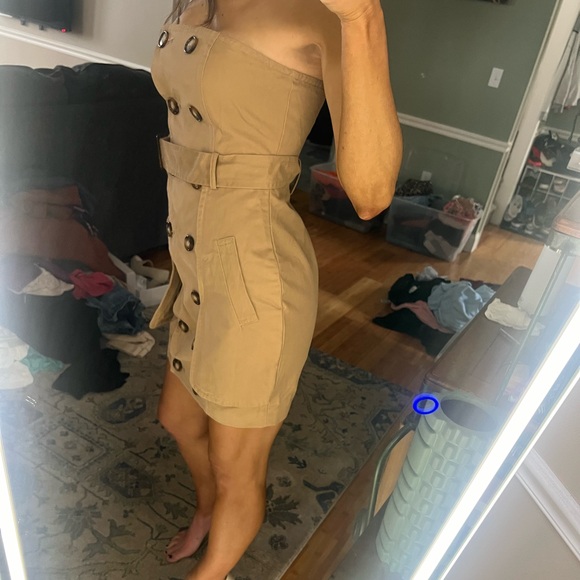 Gorgeous khaki dress with beautiful attention to detail - Picture 4 of 5